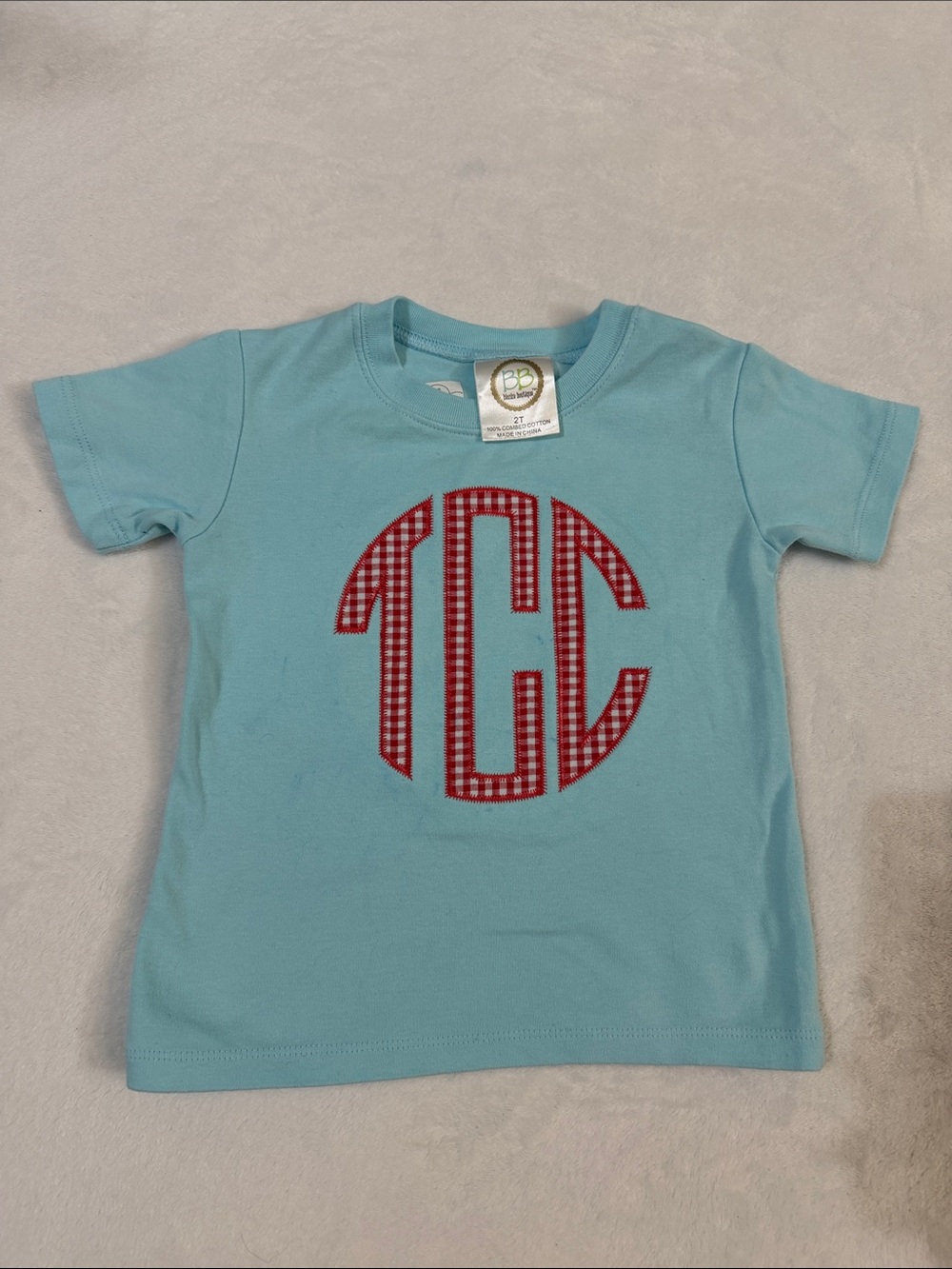 Blanks boutique light blue tee with red gingham appliqué monogram TCC 2t